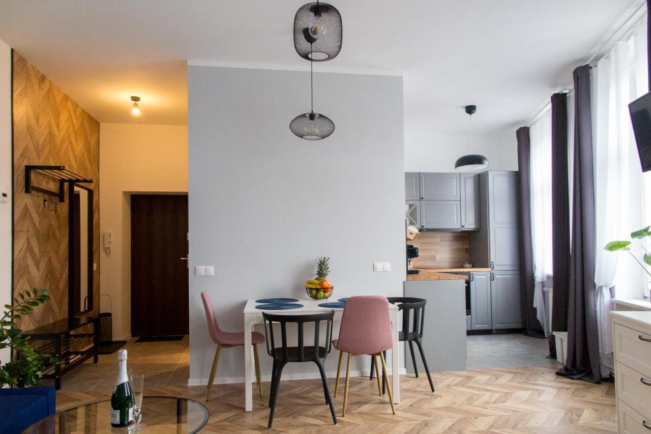 Apartament Magia Miasta Apartment Jelenia Gora Bagian luar foto