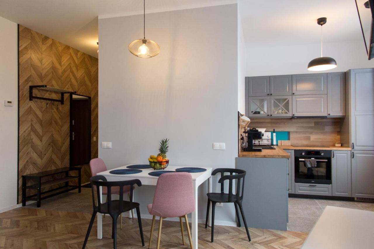 Apartament Magia Miasta Apartment Jelenia Gora Bagian luar foto