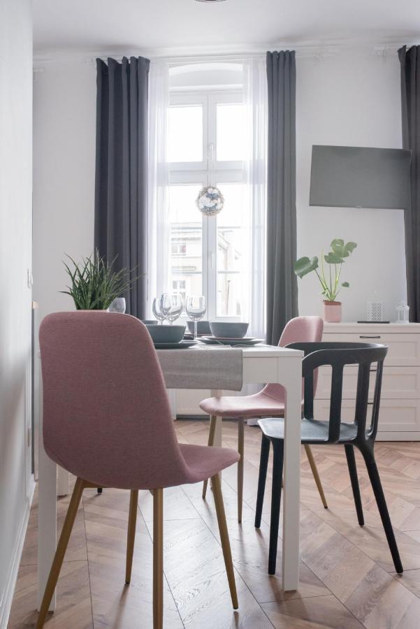 Apartament Magia Miasta Apartment Jelenia Gora Bagian luar foto